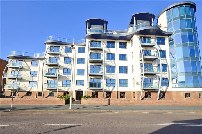 Buy Beautiful Seaside Apartment in Bognor Regis For Sale | Beach-side Property in Bognor Regis West Sussex Near Sea Front